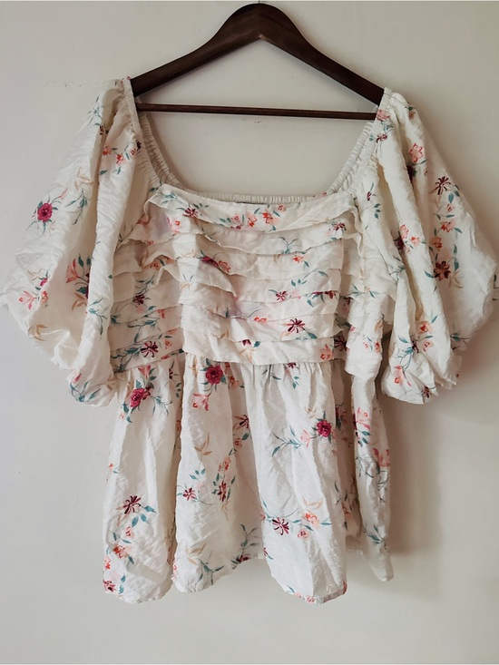 torrid Tops - Torrid Romantic Ivory Floral Ruffle Peasant Top - Size 2X